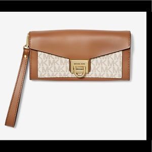Michael Kors Manhattan Continental